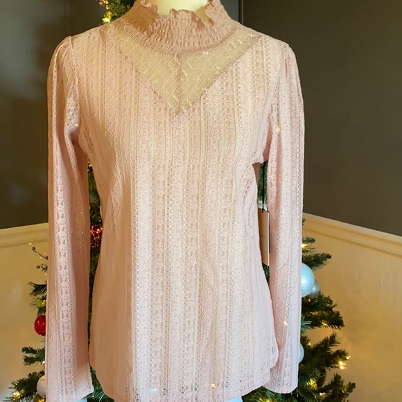 Halogen Tops - NWT Gorgeous Halogen Sheer Lace Pink Top